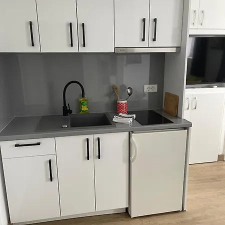 Apartament In Mit Garten Und Terrasse Fažana